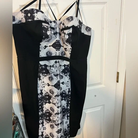 City Chic Sweetheart Neckline Dress Sz M/18 - Picture 3 of 10